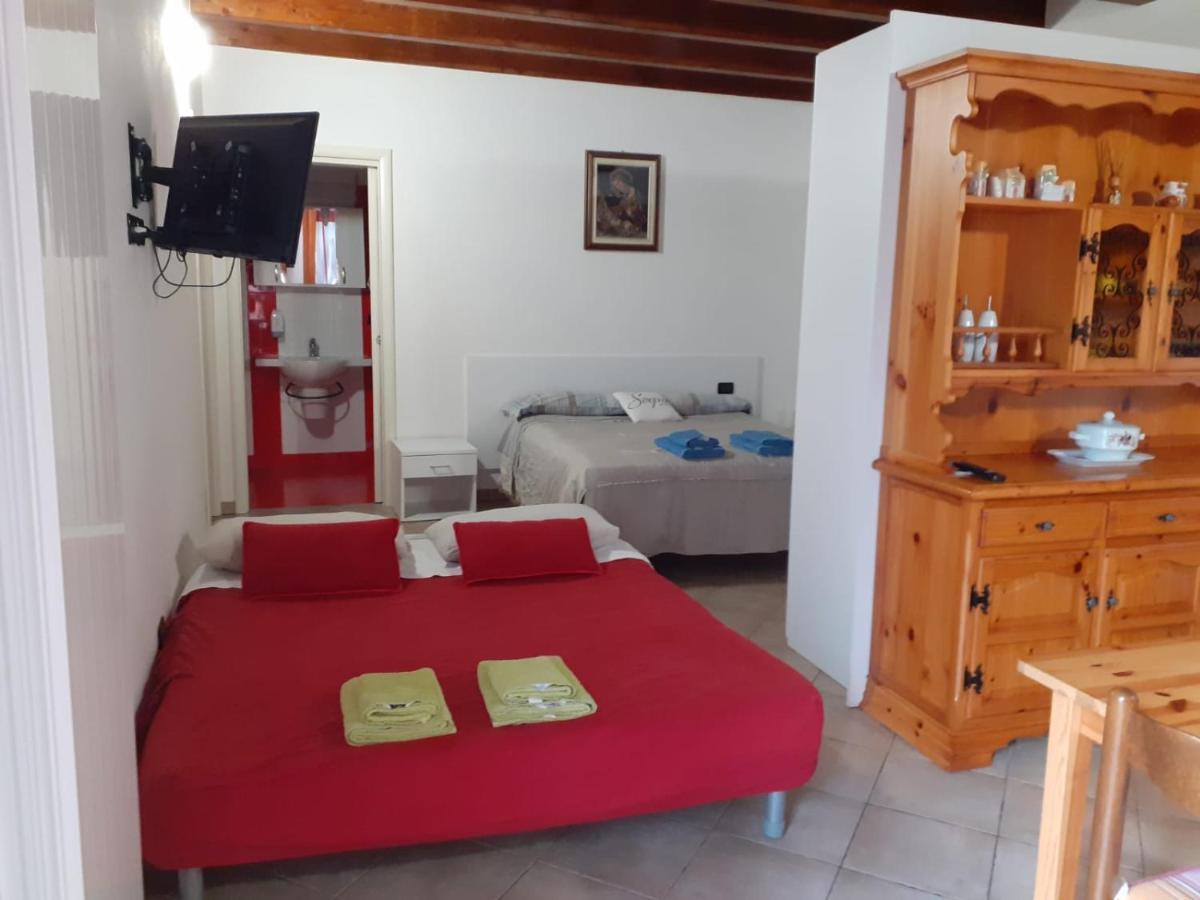 Agriturismo Cascina Lert マローネ エクステリア 写真