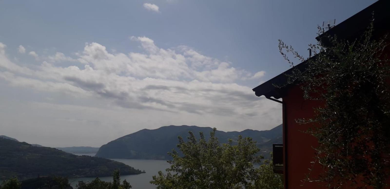 Agriturismo Cascina Lert マローネ エクステリア 写真