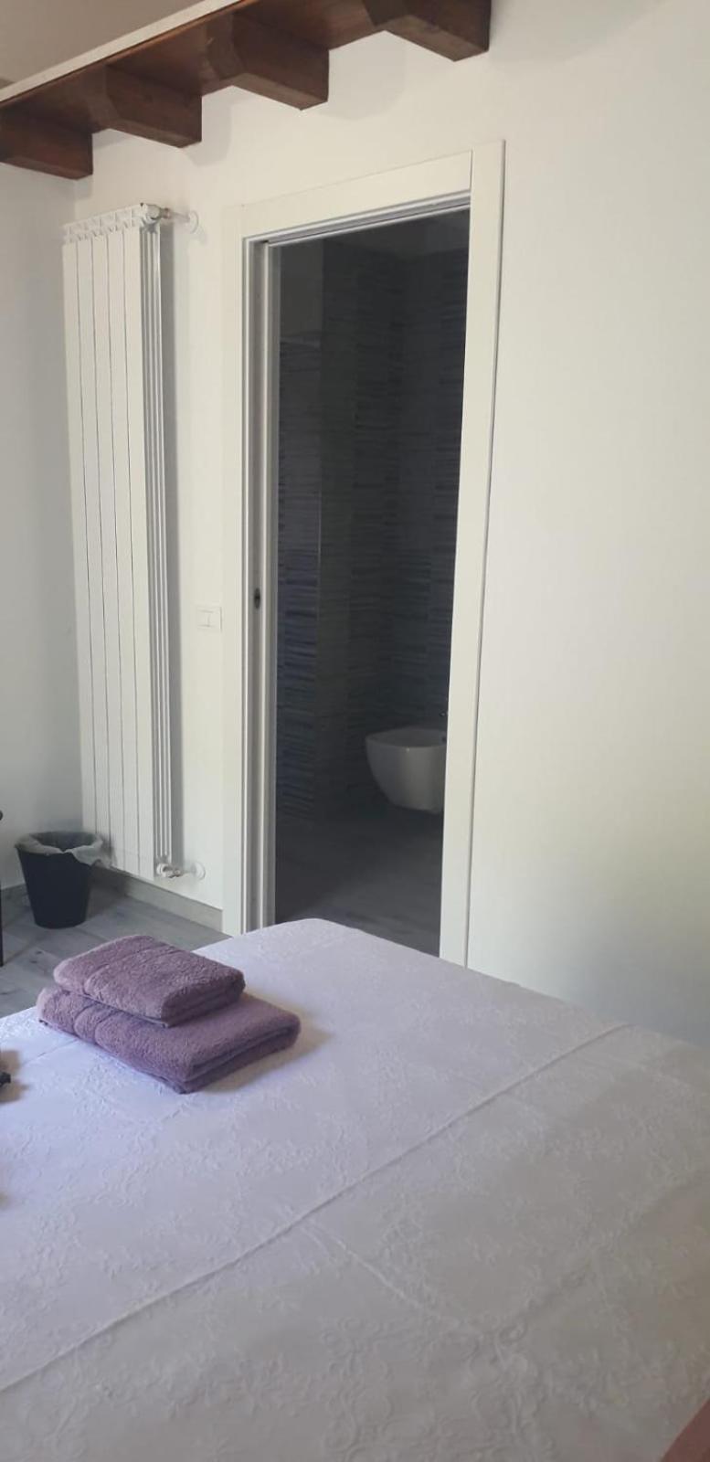 Agriturismo Cascina Lert マローネ エクステリア 写真