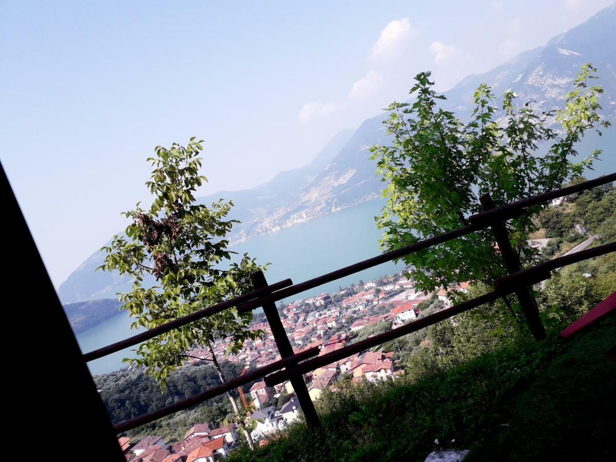 Agriturismo Cascina Lert マローネ エクステリア 写真